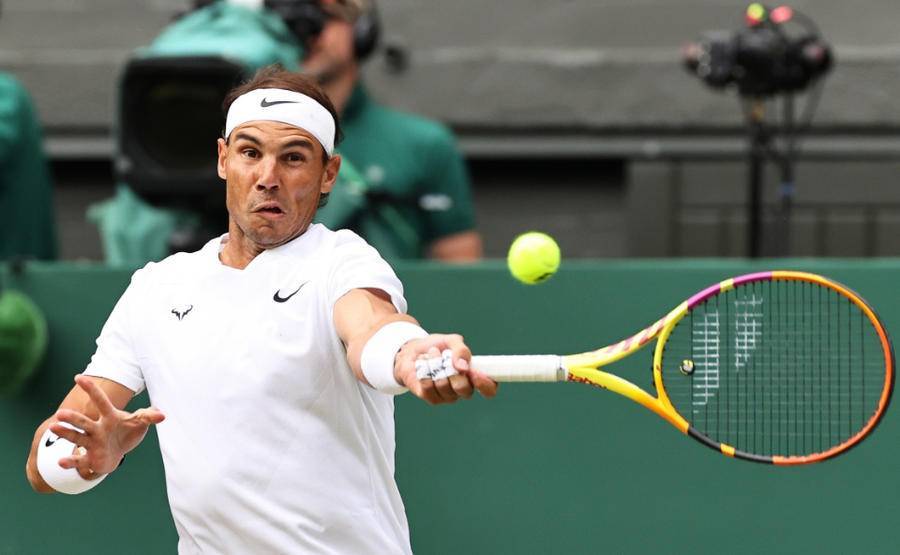 纳达尔重返赛场，战术调整首场状态出色，雄鹿观众沸腾！赛场气氛高涨的简单介绍-爱游戏首页